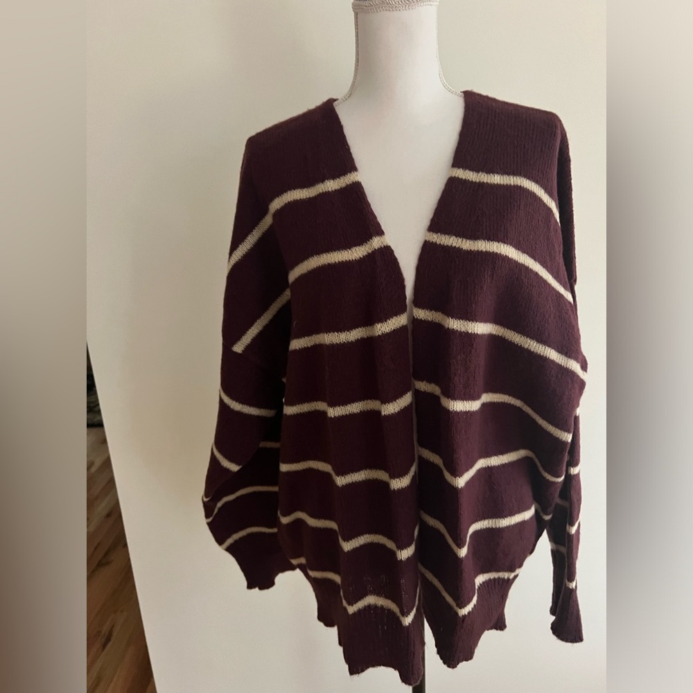 Tru Self size 2X Burgundy small stripes open front cardigan style sweater